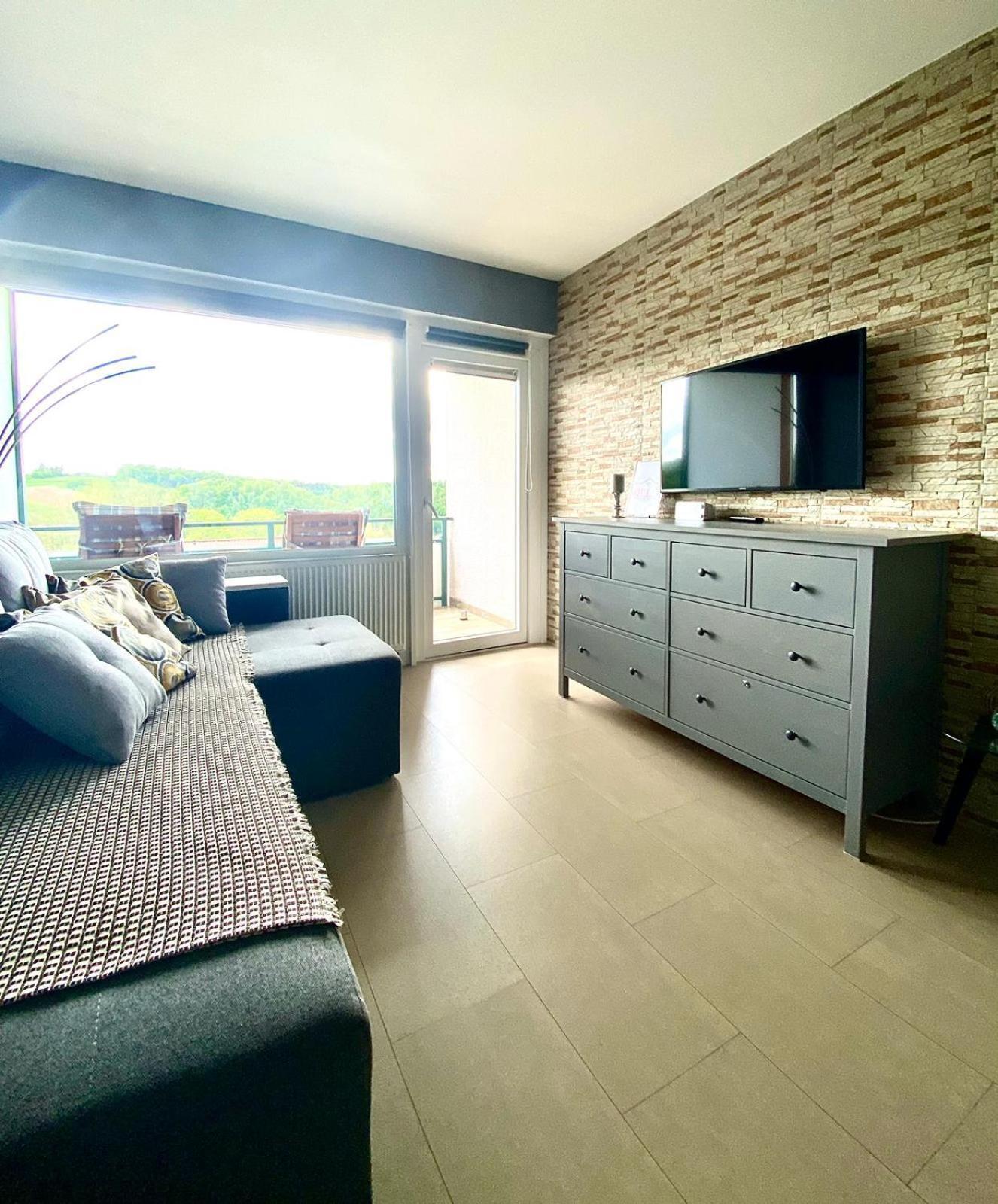 Ferienwohnung "Hagebutze" Mit Sauna Und Schwimmbad バート・ラウターベルク エクステリア 写真