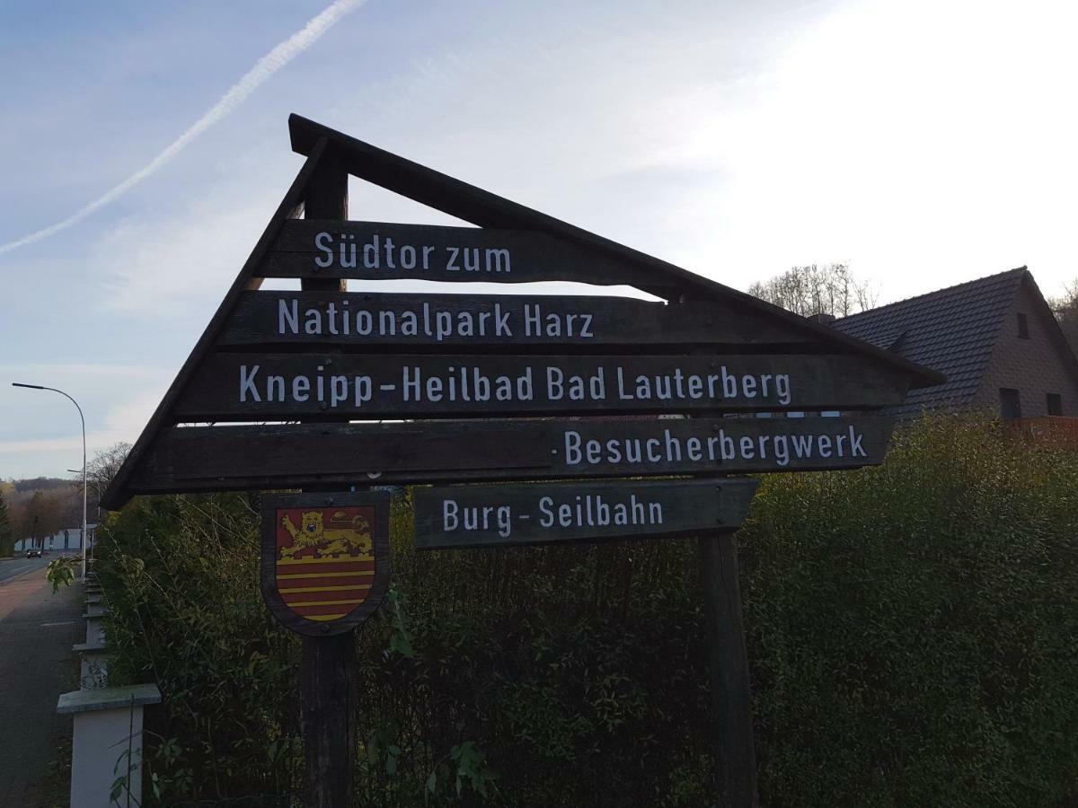 Ferienwohnung "Hagebutze" Mit Sauna Und Schwimmbad バート・ラウターベルク エクステリア 写真